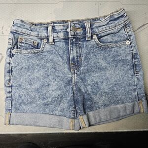 Preowned Target Girls Midi Acid Wash Jean Shorts – Size M (7/8)